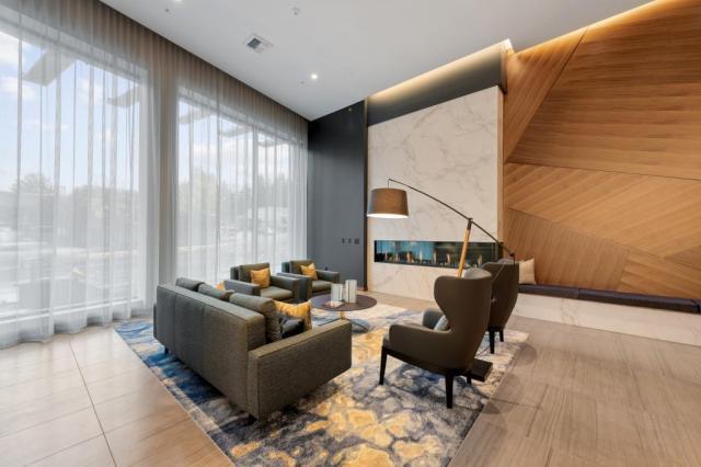 Building Photo - 2 bedroom in Bellevue WA 98004