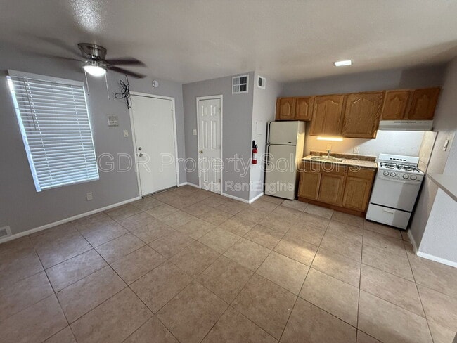 Building Photo - 401 14th St NW