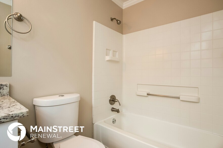 Building Photo - 5120 Highpoint Rd