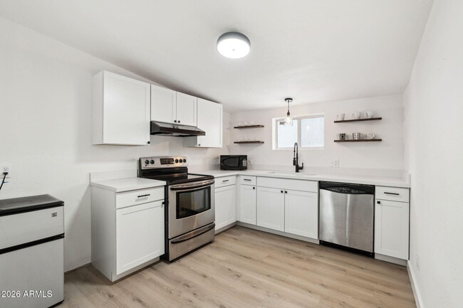 Building Photo - 5339 E Osborn Rd