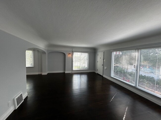Building Photo - 257 Granada Ave