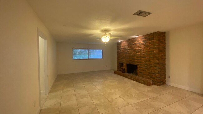 Building Photo - Private Siesta Key Retreat Minutes from World-Famous Beach