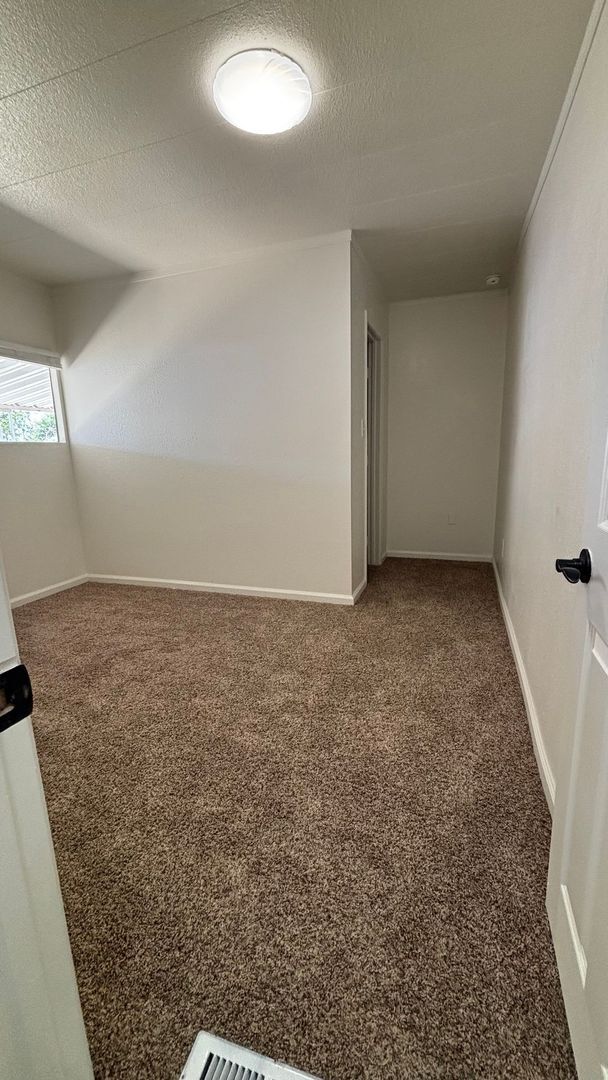 Building Photo - Updated 3 bedroom, 2 bathroom mobile!