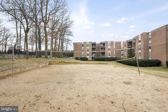 Building Photo - 3354 Woodburn Rd