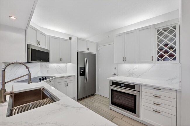 Building Photo - 2500 E Las Olas Blvd