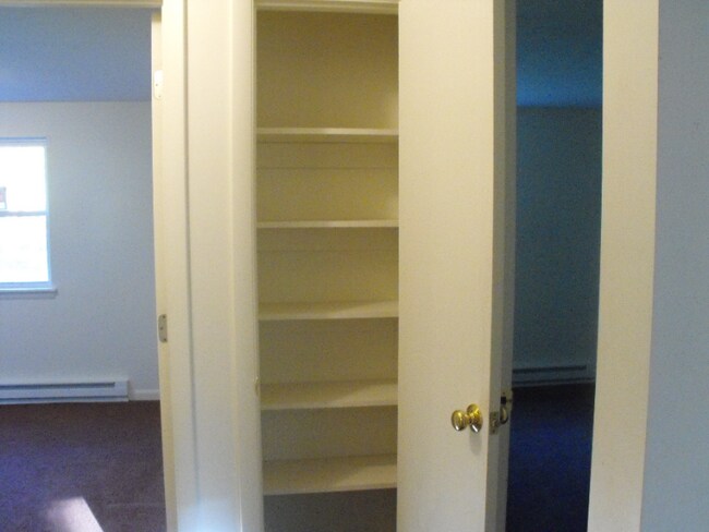 Building Photo - 384 Washington St