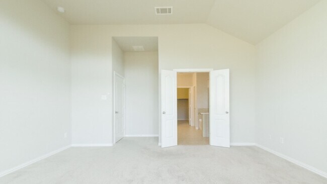 Building Photo - 613 Palmilla St