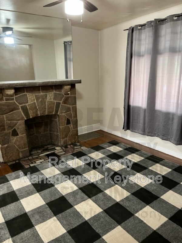 Building Photo - 33 Merritt Ave