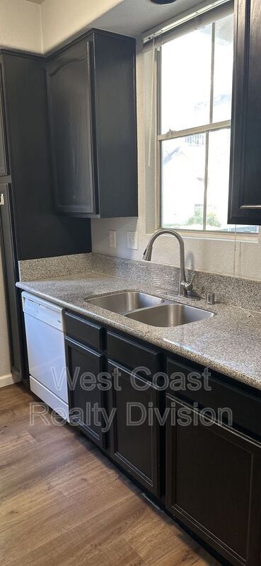 Building Photo - 8690 New Salem St