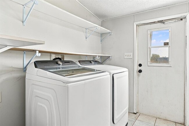 Building Photo - 1151 Heidenreich Ln