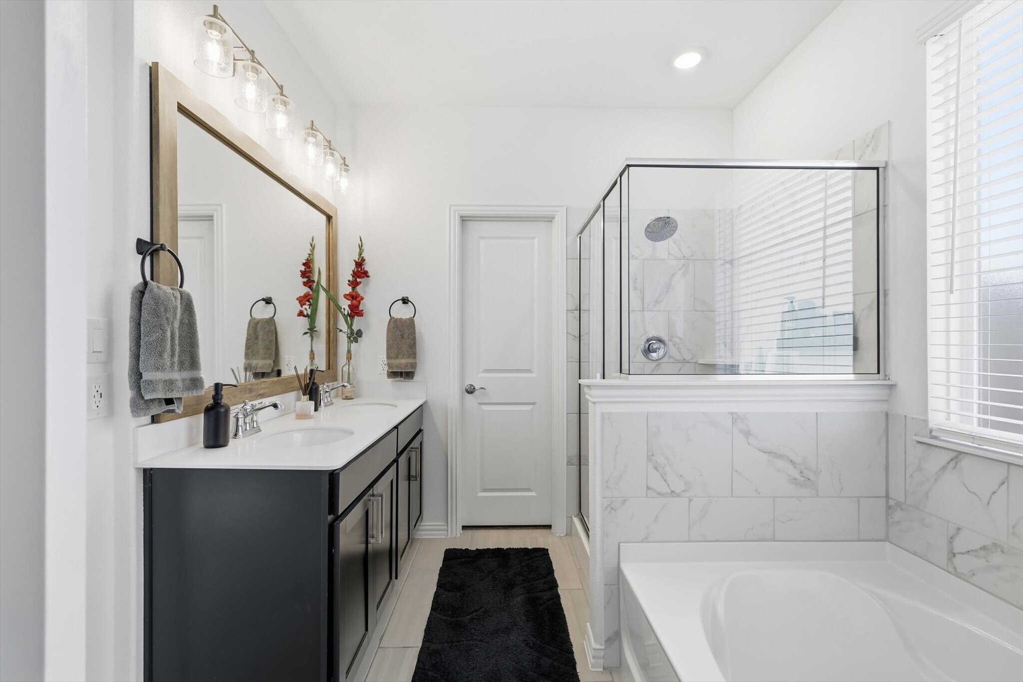 Building Photo - 1008 Elijah Dr