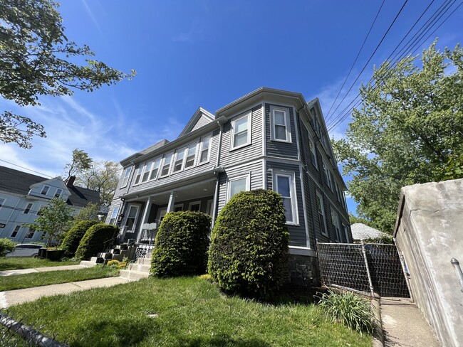 Building Photo - 87 Morrison Ave