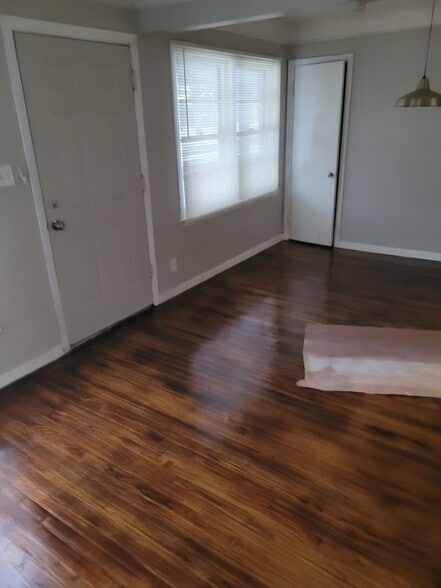 Building Photo - 12045 Ashton Ave