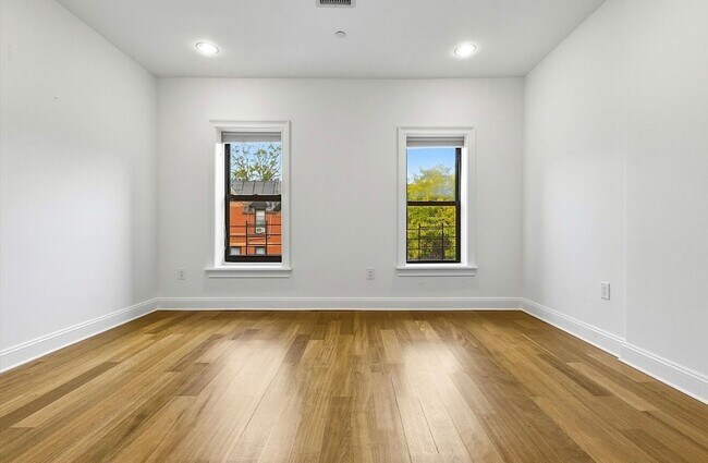 Building Photo - 312 W 138th St