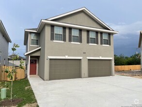 Building Photo - 2222 Sandlewood Cv