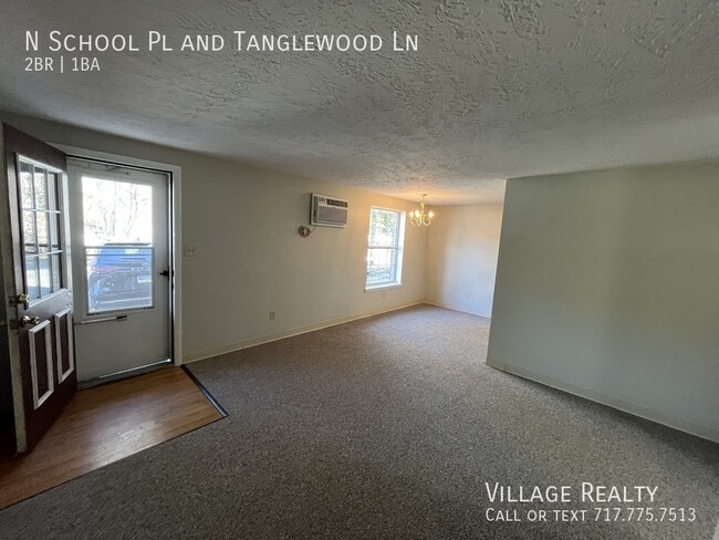 Building Photo - No Steps! Roomy 2-Bed with A/C & Off-Stree...