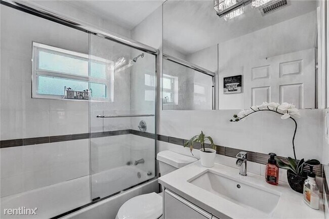 Building Photo - 3 br, 2 bath House - 1895 NE 154th St