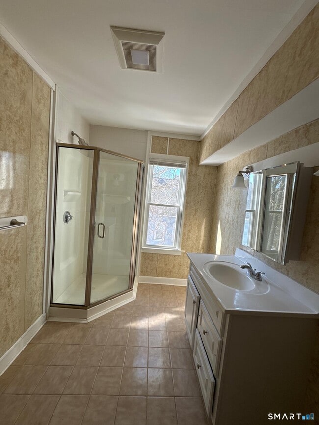 Building Photo - 87 Hill St