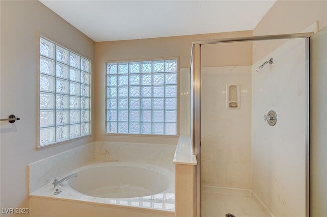 Building Photo - 6317 W Canyon Ridge Dr