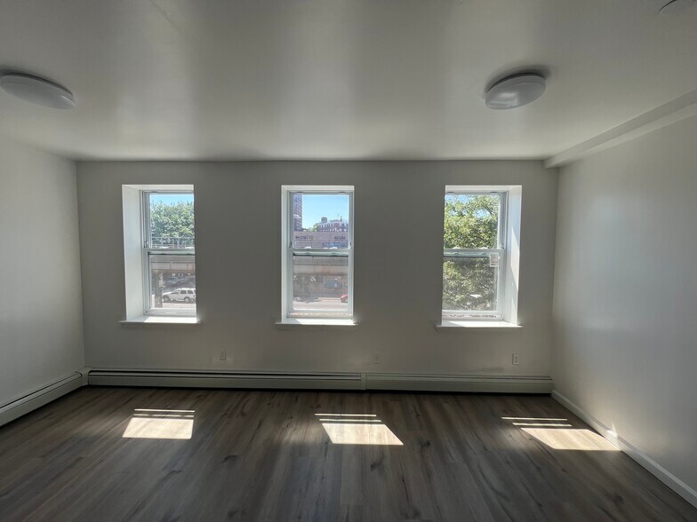 Windows in living room - 1835 Atlantic Ave