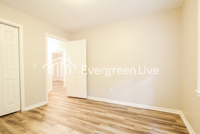 Building Photo - Coming Soon!