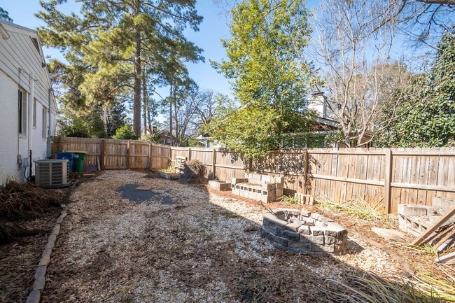 Building Photo - 119 Fortson Cir