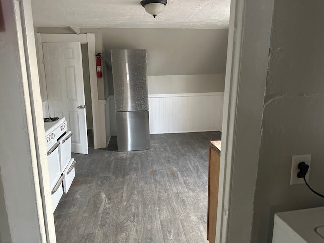 Building Photo - 89 Wood St