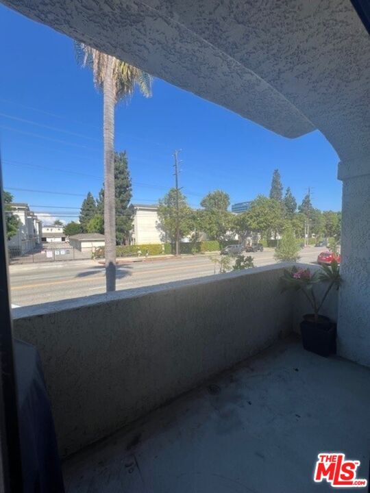 Building Photo - 3261 Sawtelle Blvd