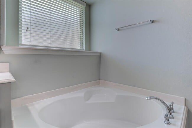 Building Photo - 27502 Wilson Run Ln