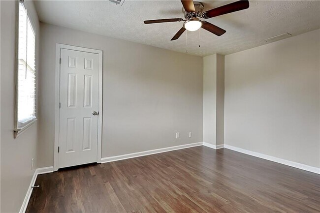 Building Photo - 3651 Mountain Cove Rd