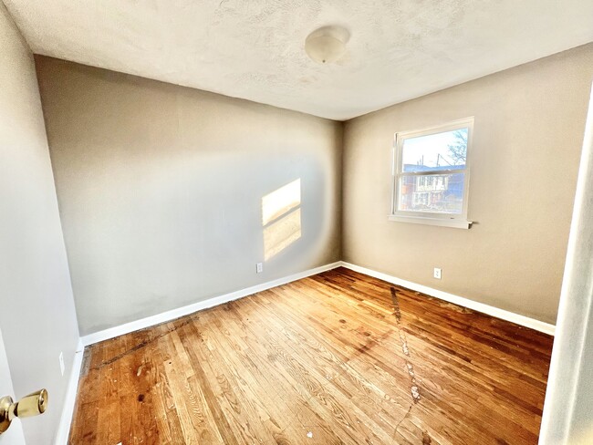 Building Photo - 3408 Chauncey Ave