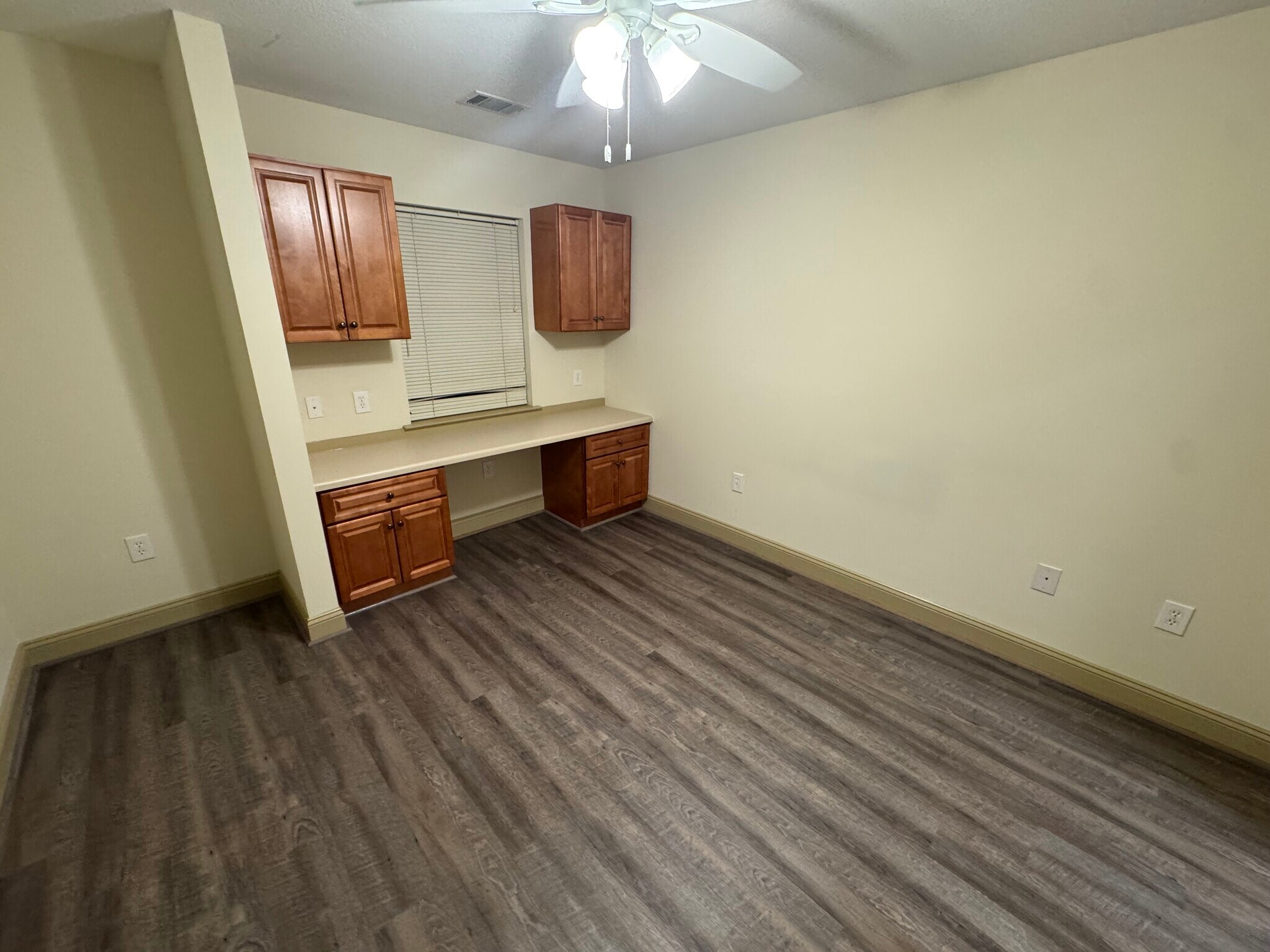 Building Photo - 1711 Muscovy Way