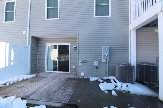 Building Photo - 2941 Locust Grv Ct