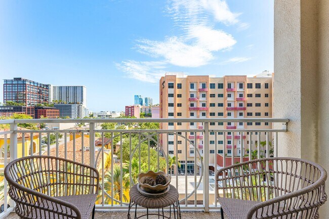 Building Photo - 480 Hibiscus St