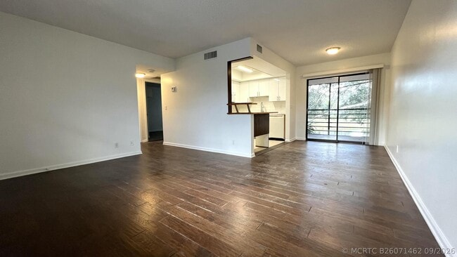 Building Photo - 4205 Oak Terrace Dr
