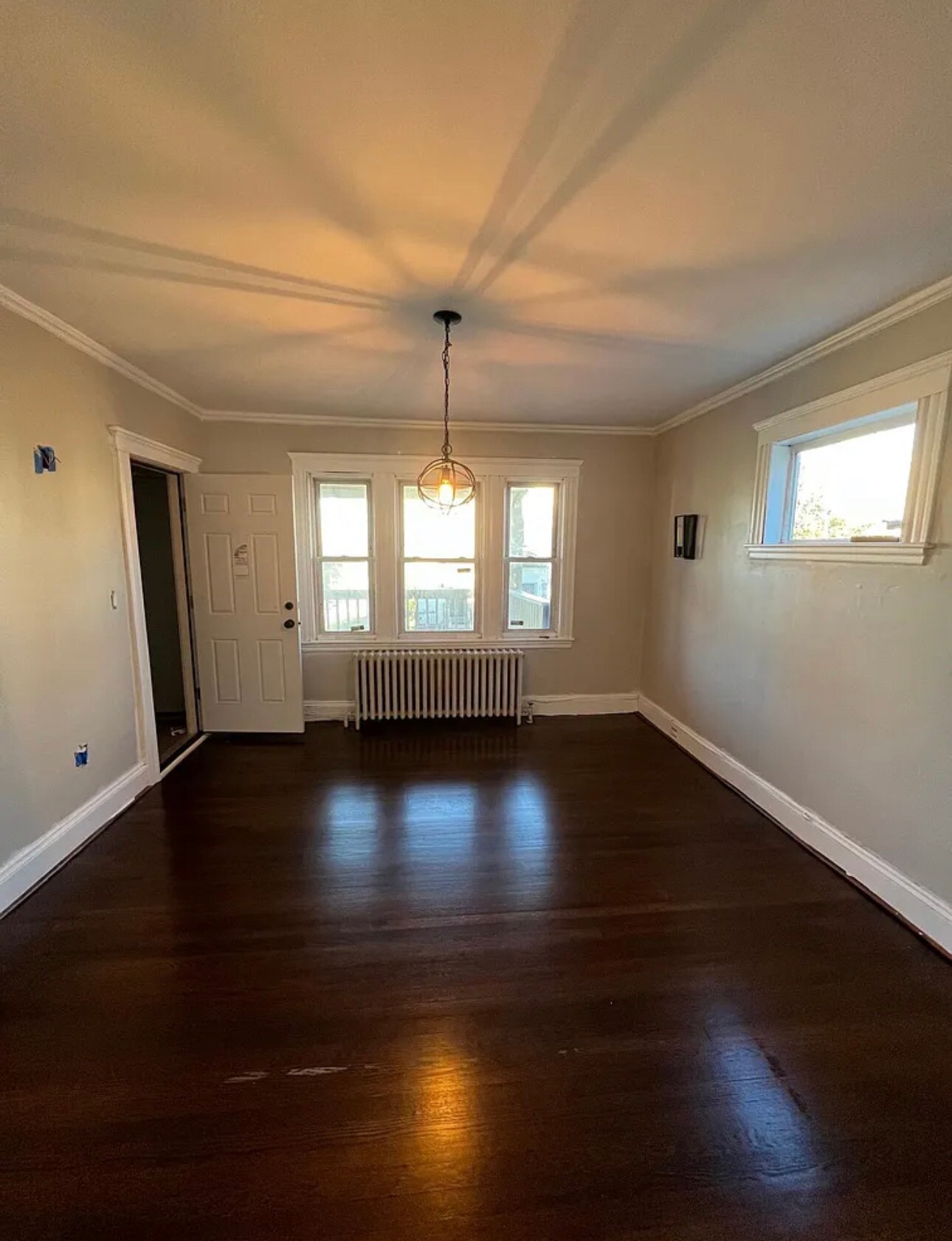 Building Photo - 21 Forest St