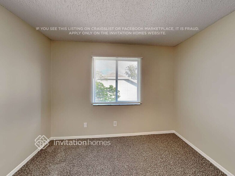 Building Photo - 1904 Paddock Dr