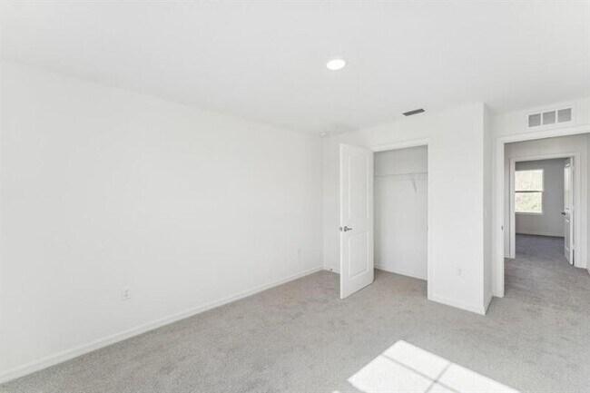 Building Photo - 5085 Armina Pl