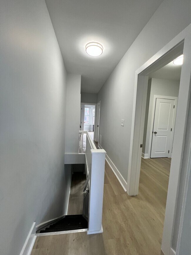 Building Photo - New Rehabbed 3bed/1.5bath in Grays Ferry