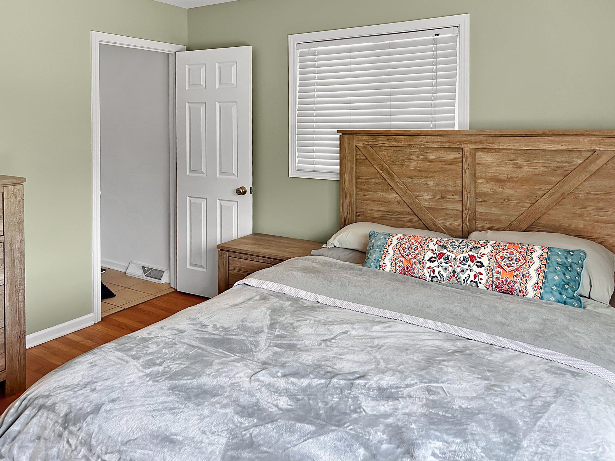 Building Photo - 5639 Main St