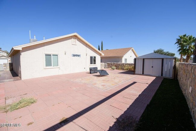 Building Photo - 12324 Tierra Buena Dr