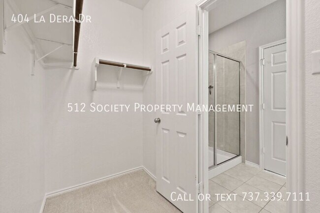 Building Photo - 404 La Dera Dr