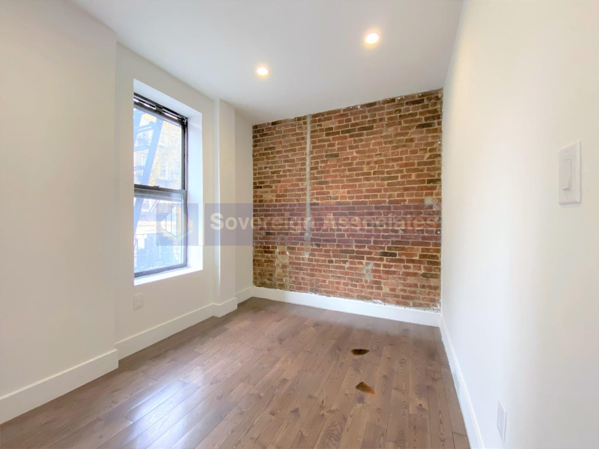 Building Photo - 2 St Nicholas Terrace