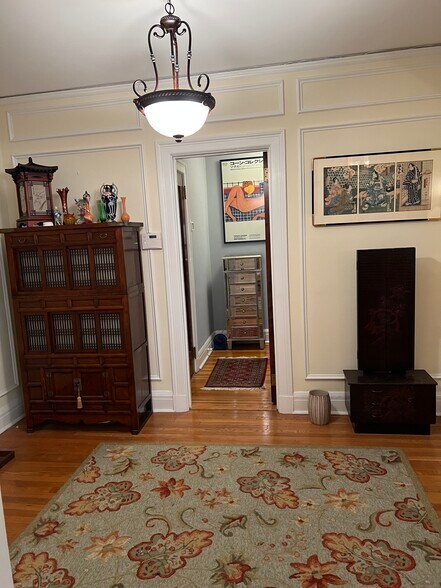 Building Photo - 3401 Greenway