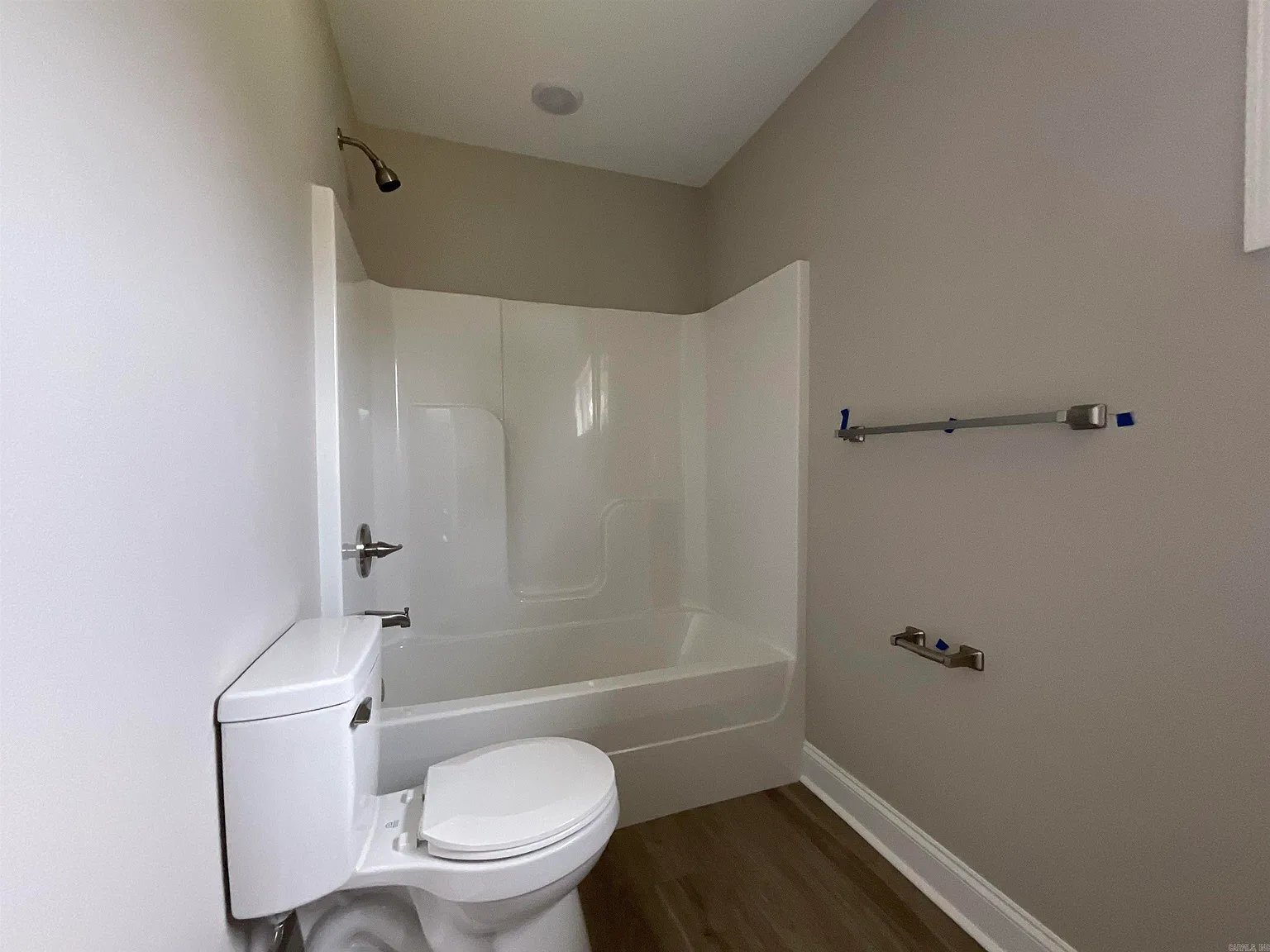 Building Photo - 814 W Trickey Ln