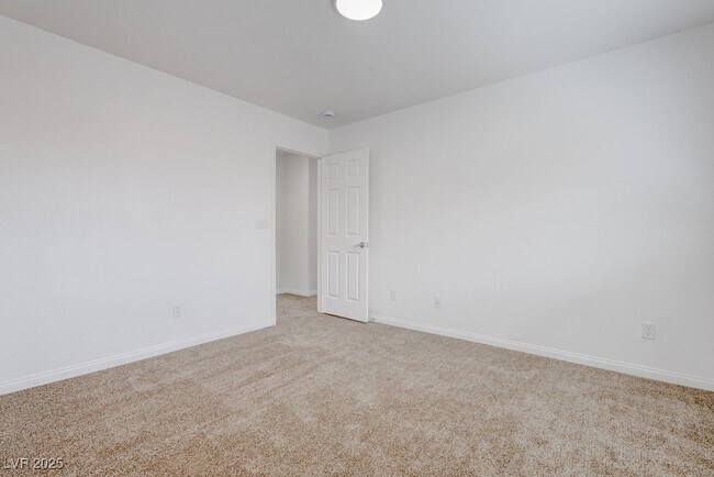 Building Photo - 6027 Gordon Creek Ave