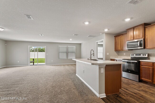 Building Photo - 9051 Tahoe Ln