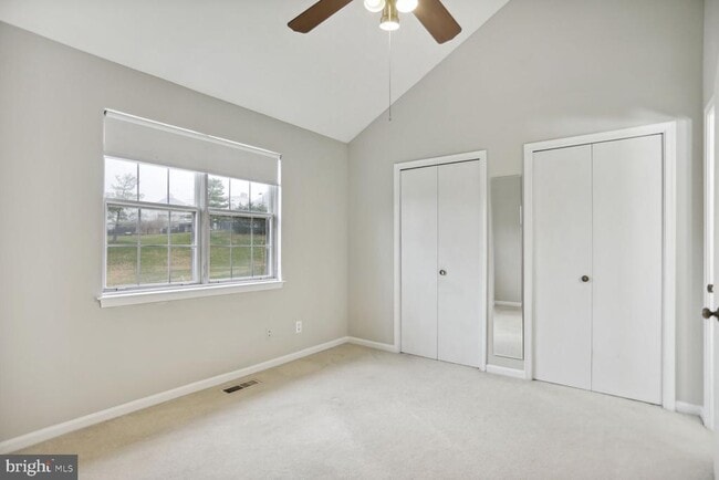 Building Photo - 1603 S Barton St