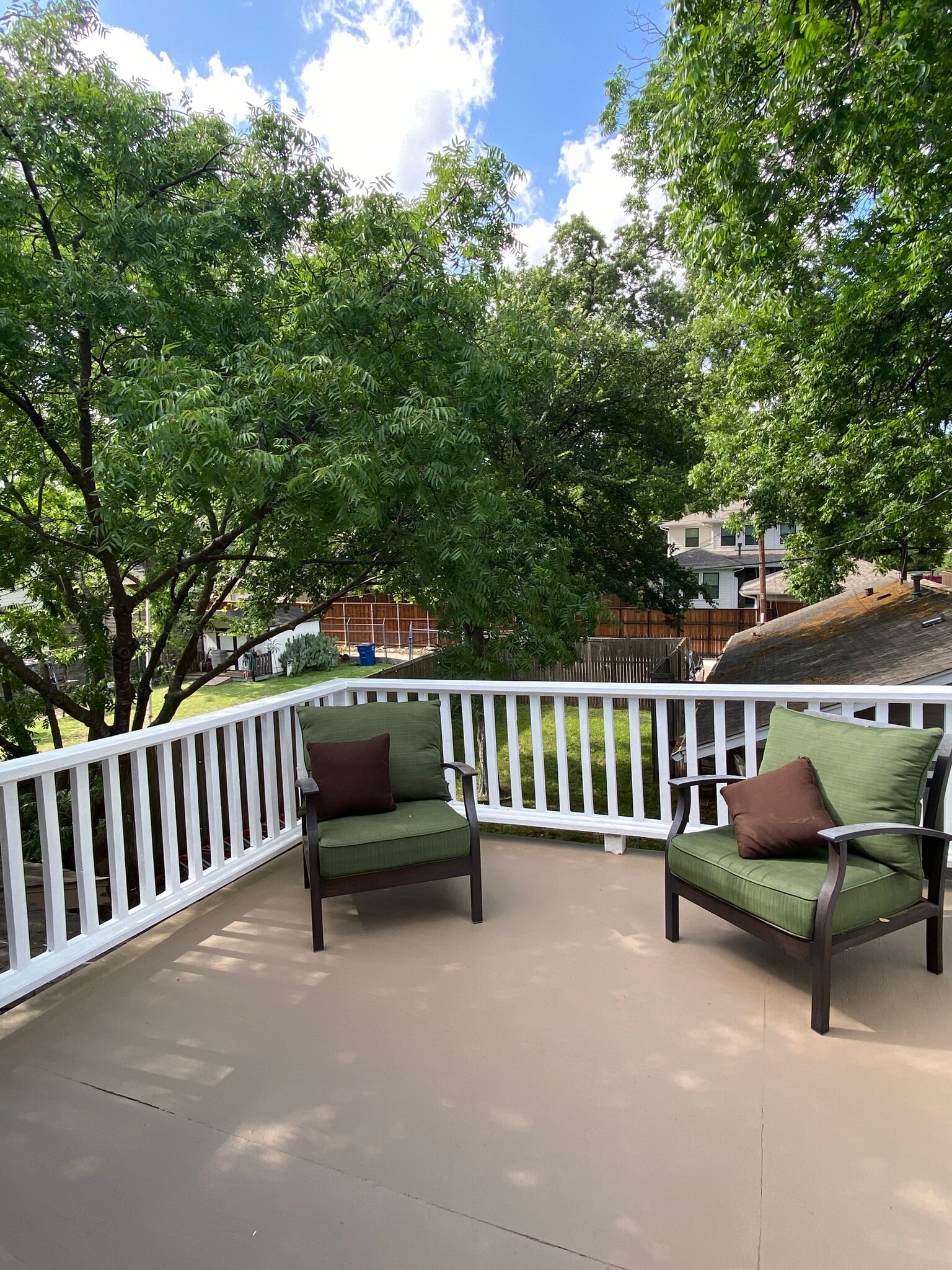 Balcony - 5519 Miller Ave