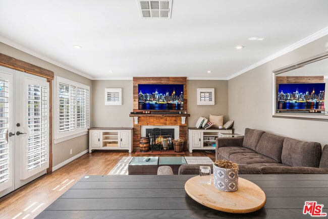 Building Photo - 12413 Beatrice St